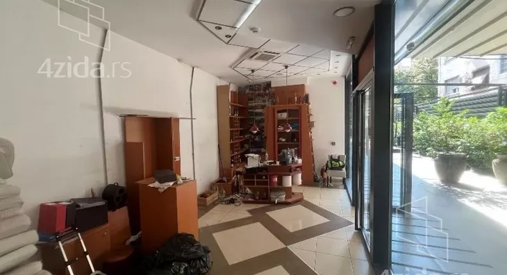 Lokal | 4zida