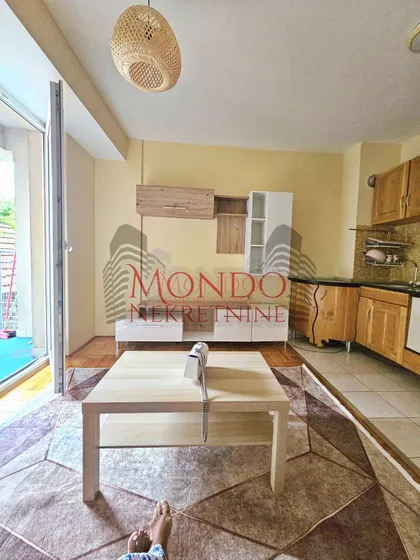 Dom Zdravlja | 4zida.rs