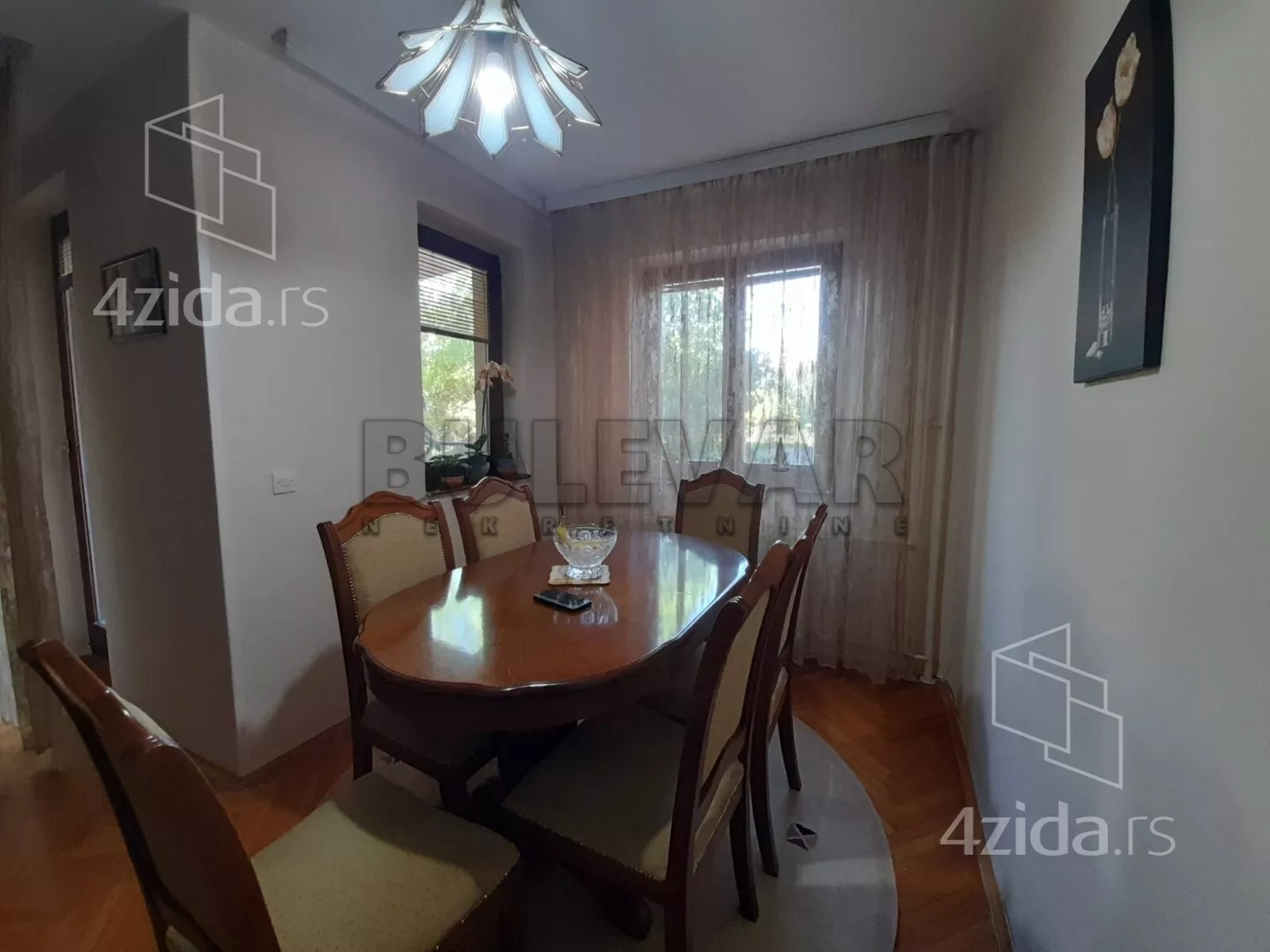 Troiposoban stan | 4zida