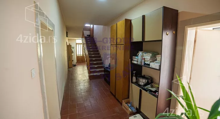 3-etažna kuća | 4zida