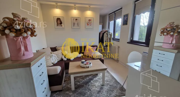 4-etažna kuća | 4zida