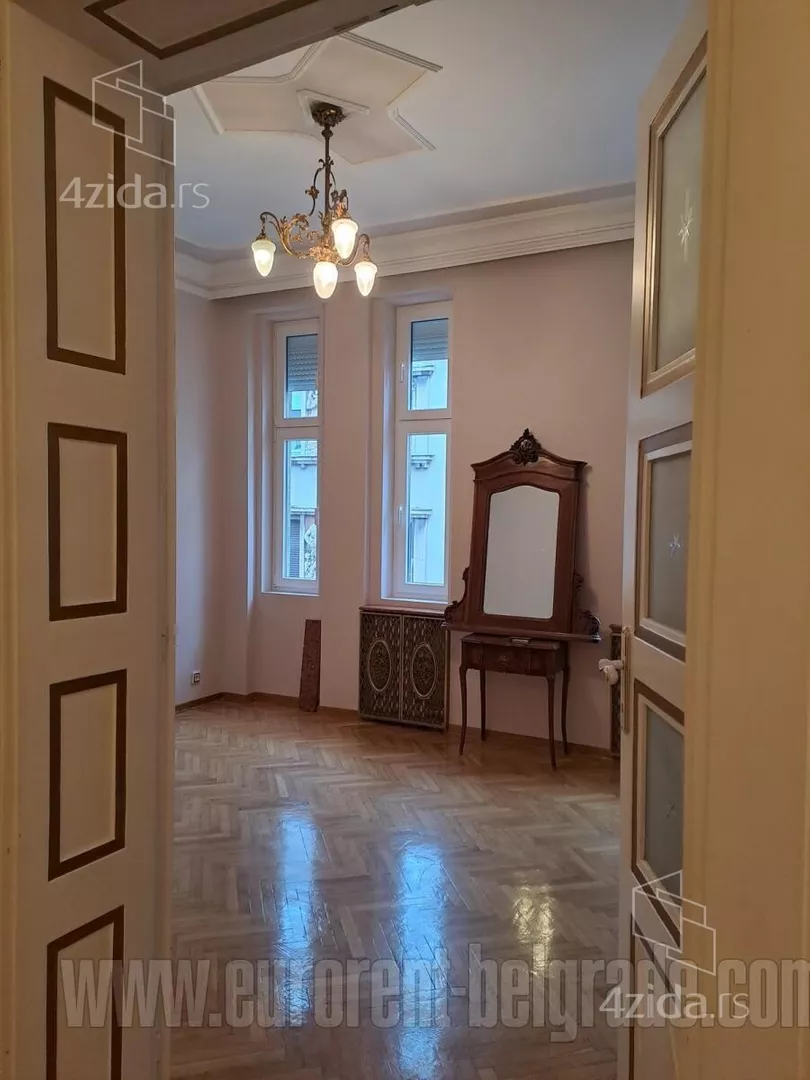 Petoiposoban stan | 4zida