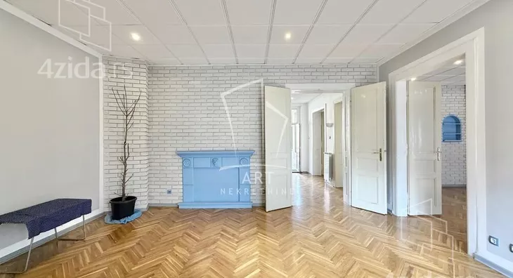 Četvoroiposoban stan | 4zida