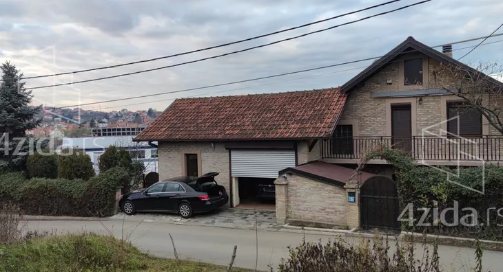 3-etažna kuća | 4zida