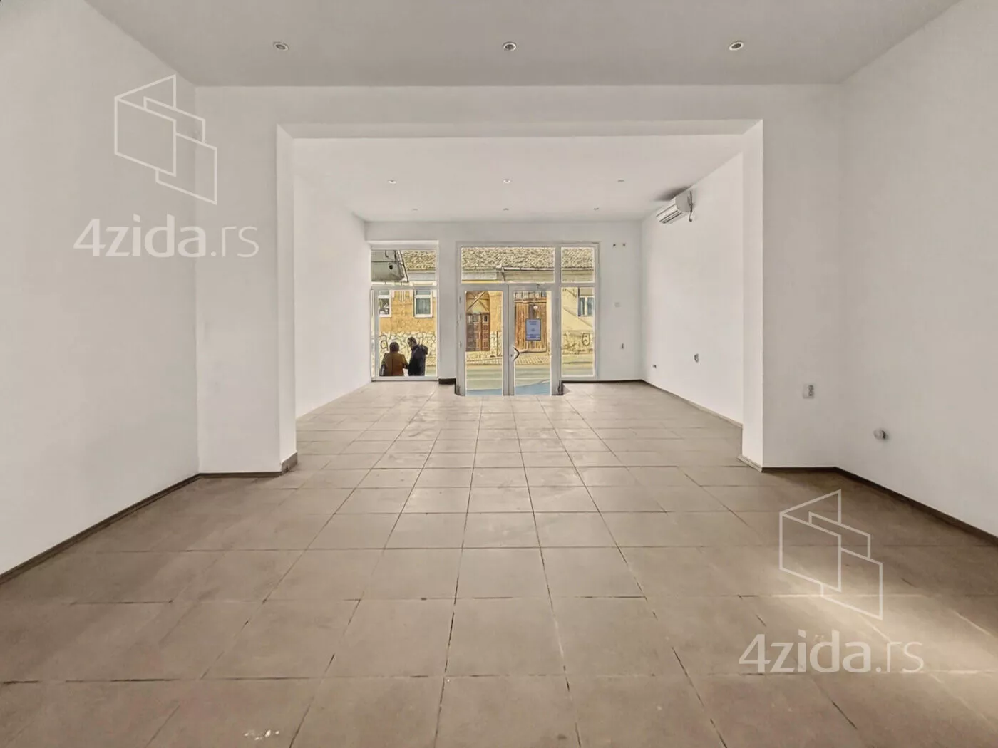 Poslovni prostor | 4zida