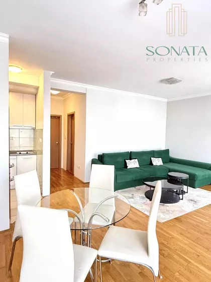 Crveni Krst Vračar | 4zida.rs