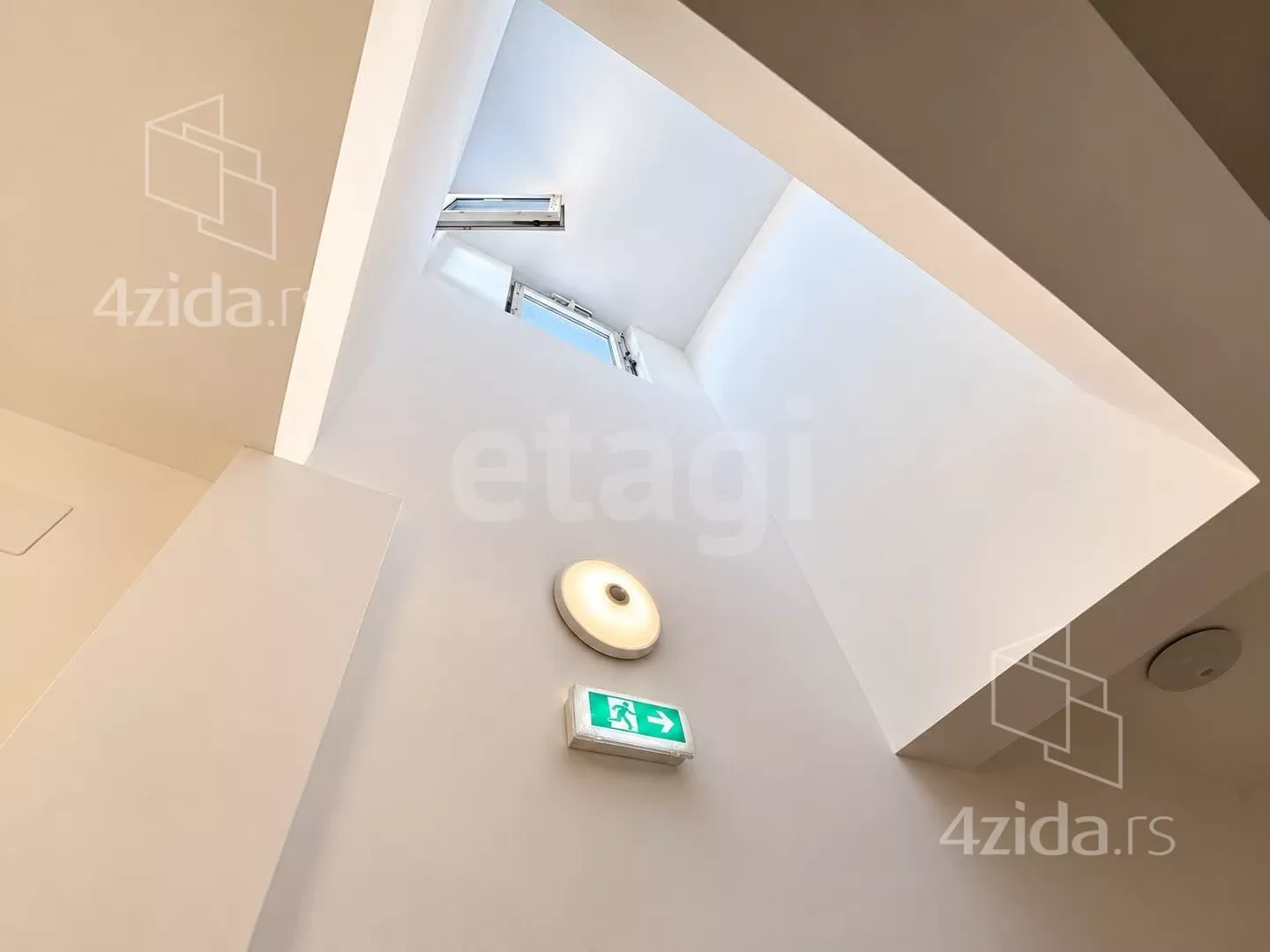 Četvoroiposoban stan | 4zida
