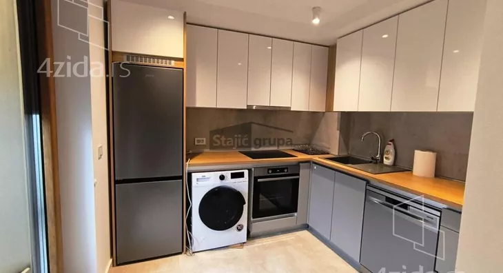 Petosoban stan | 4zida