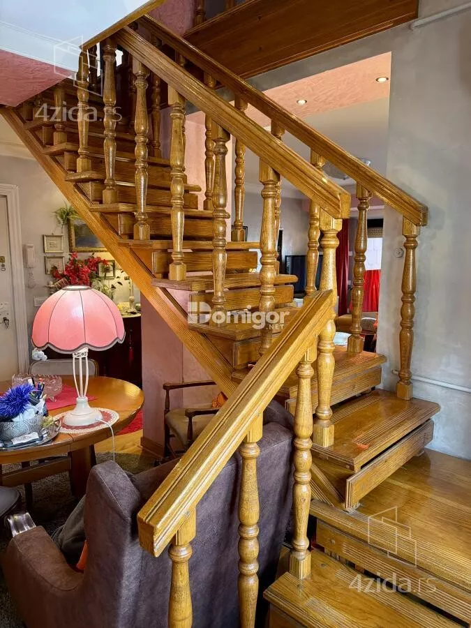 Četvoroiposoban stan | 4zida