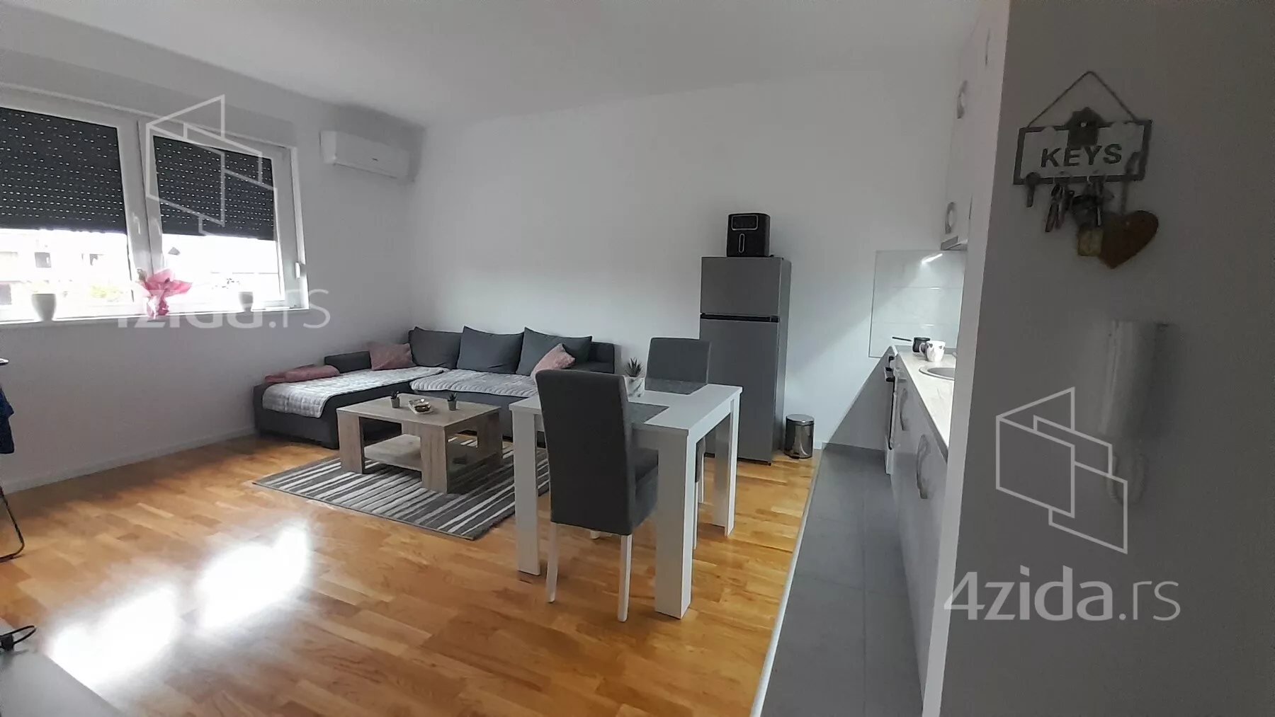 Jednoiposoban stan | 4zida