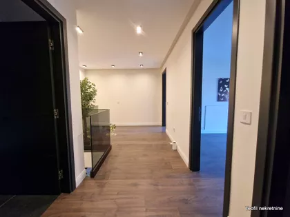 Niška | 4zida.rs