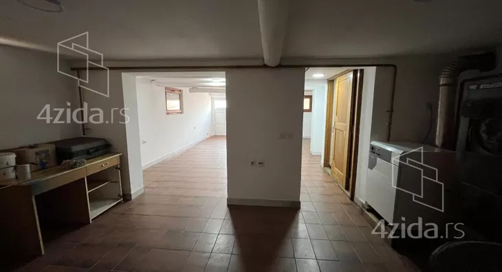4-etažna kuća | 4zida