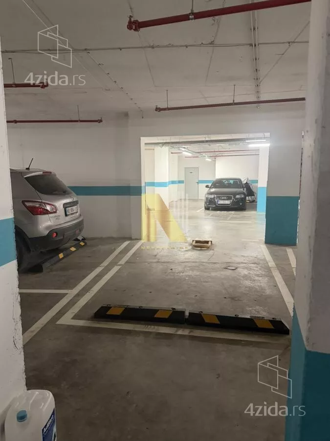 Garaža/Parking | 4zida