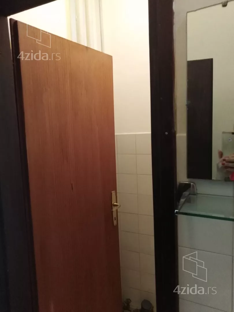 Lokal | 4zida