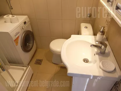 DONJI DORĆOL | 4zida.rs