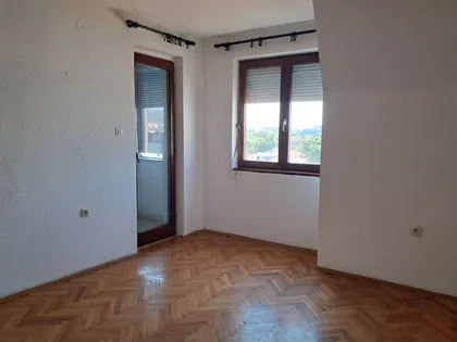Sedmog Jula | 4zida.rs