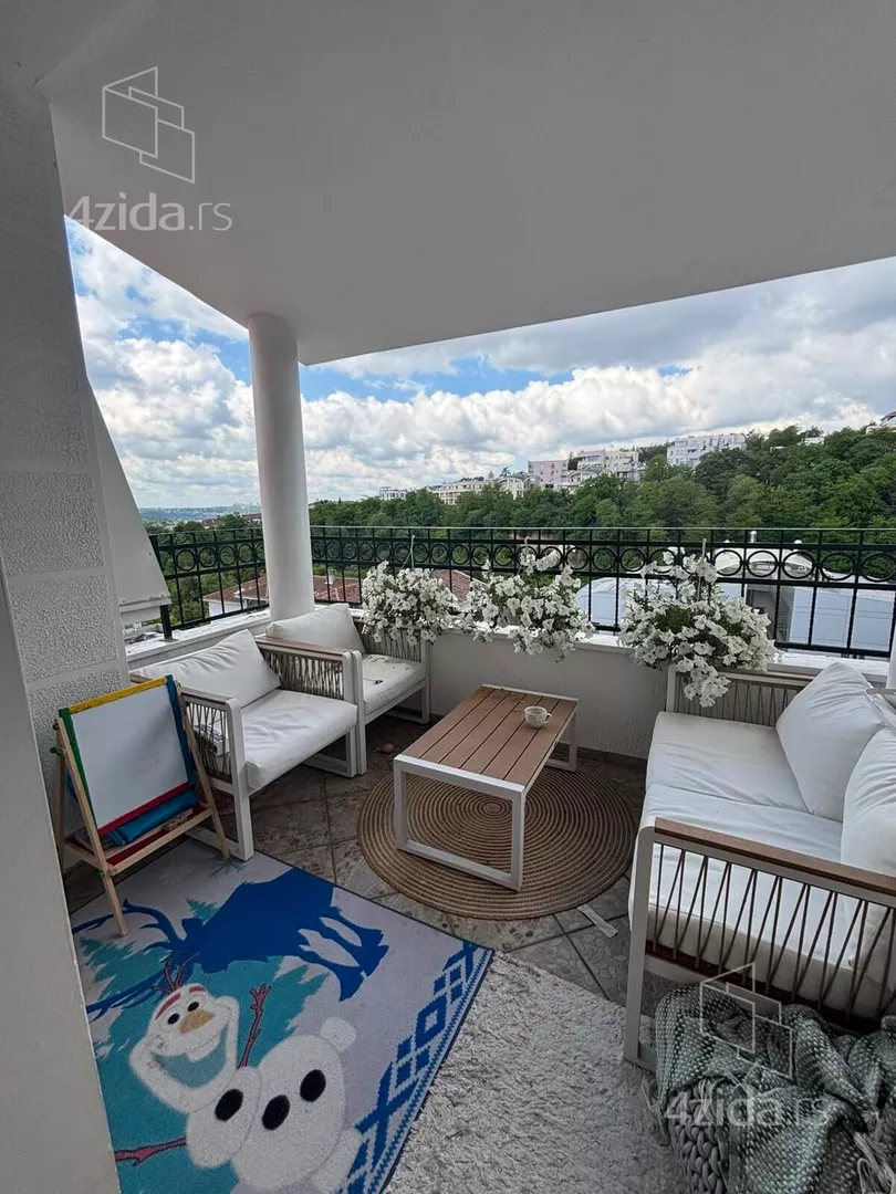 Četvoroiposoban stan | 4zida