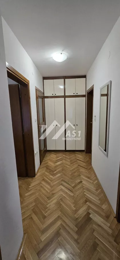 Jožefa Marčoka | 4zida.rs