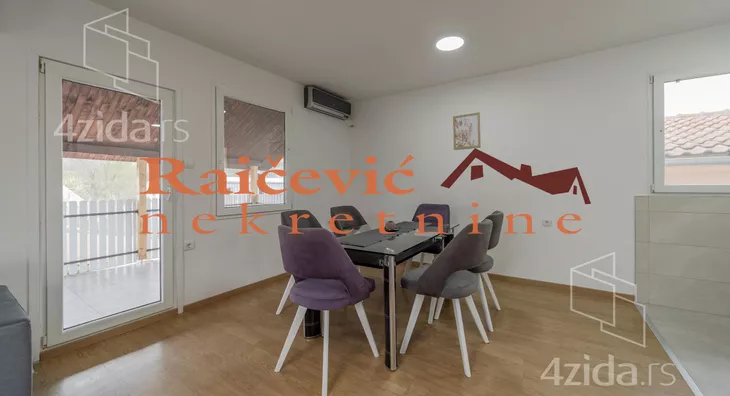 Troiposoban stan | 4zida