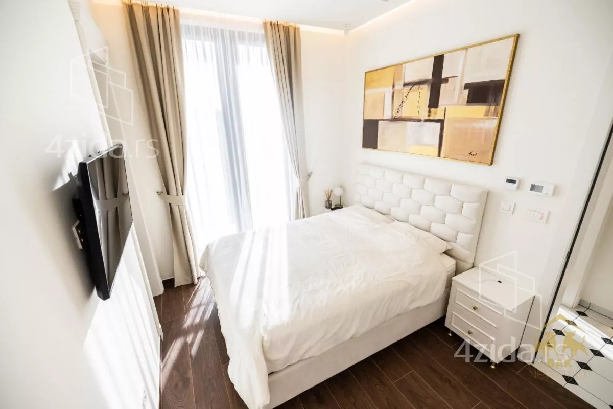 Petosoban stan | 4zida