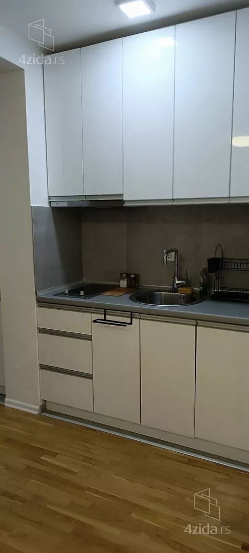 Garsonjera | 4zida