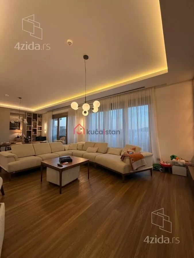 Petosoban stan | 4zida