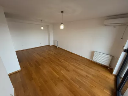 Karađorđeva 32 | 4zida.rs