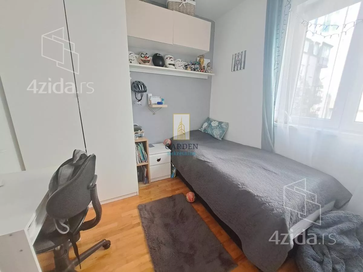 Dvoiposoban stan | 4zida