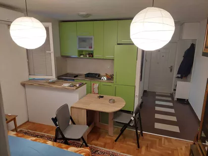 Vitezova Karađorđeve Zvezde | 4zida.rs