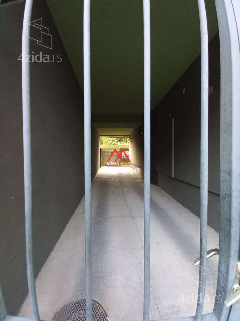 Parking | 4zida