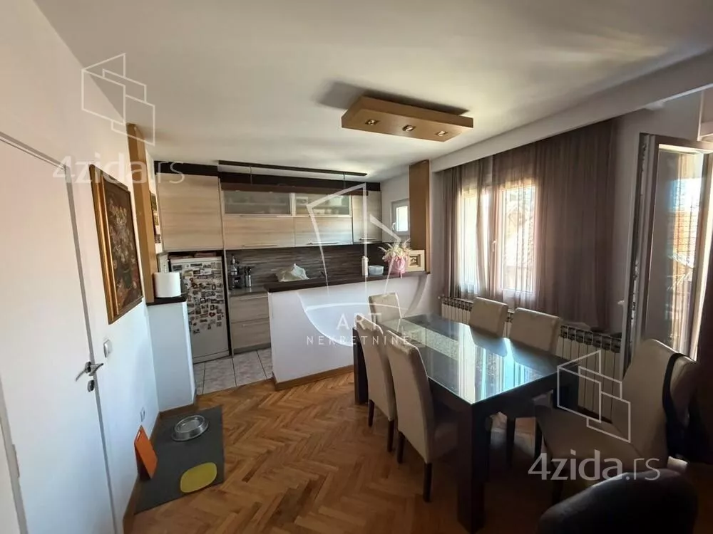 3-etažna kuća | 4zida