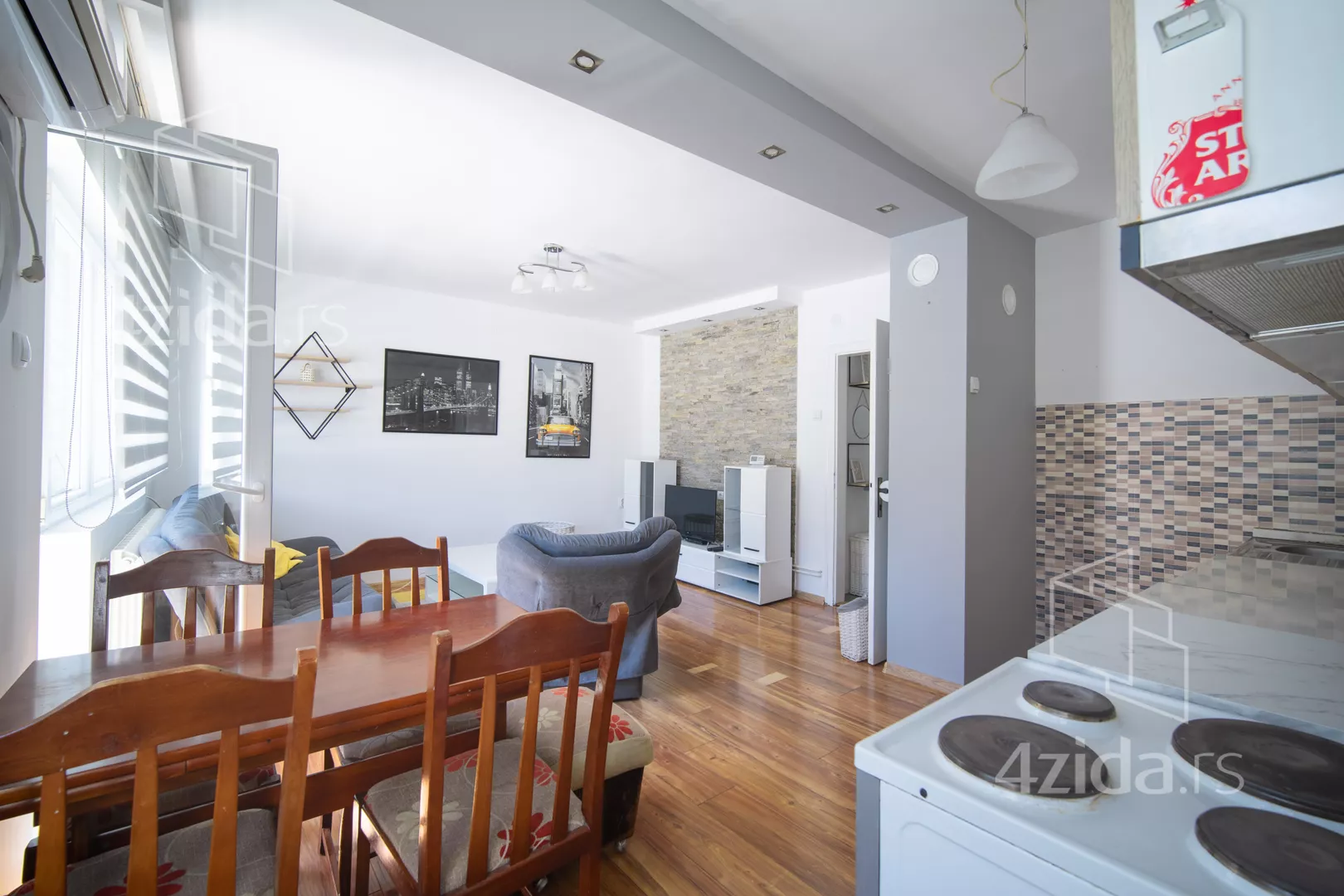 Dvoiposoban stan | 4zida