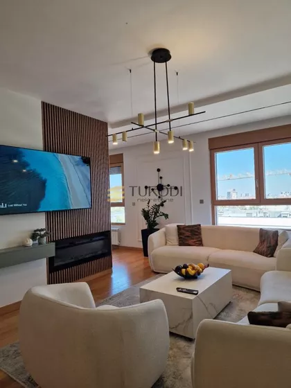 Tadije Sondermajera | 4zida.rs