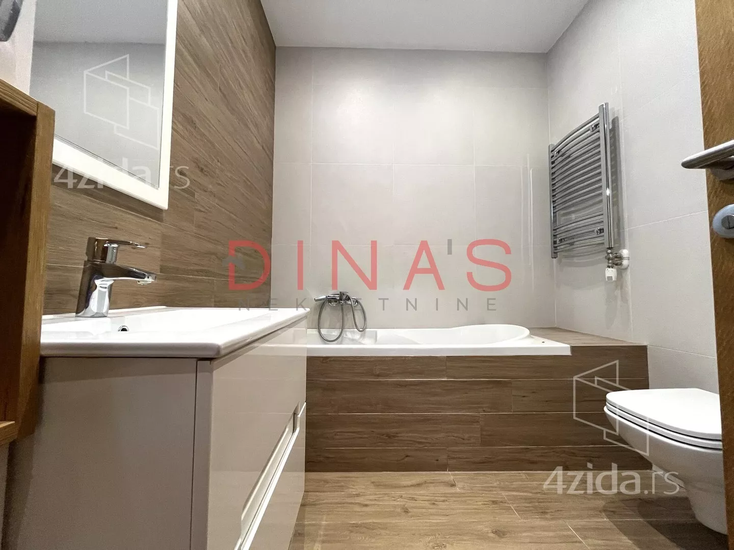 Četvorosoban stan | 4zida