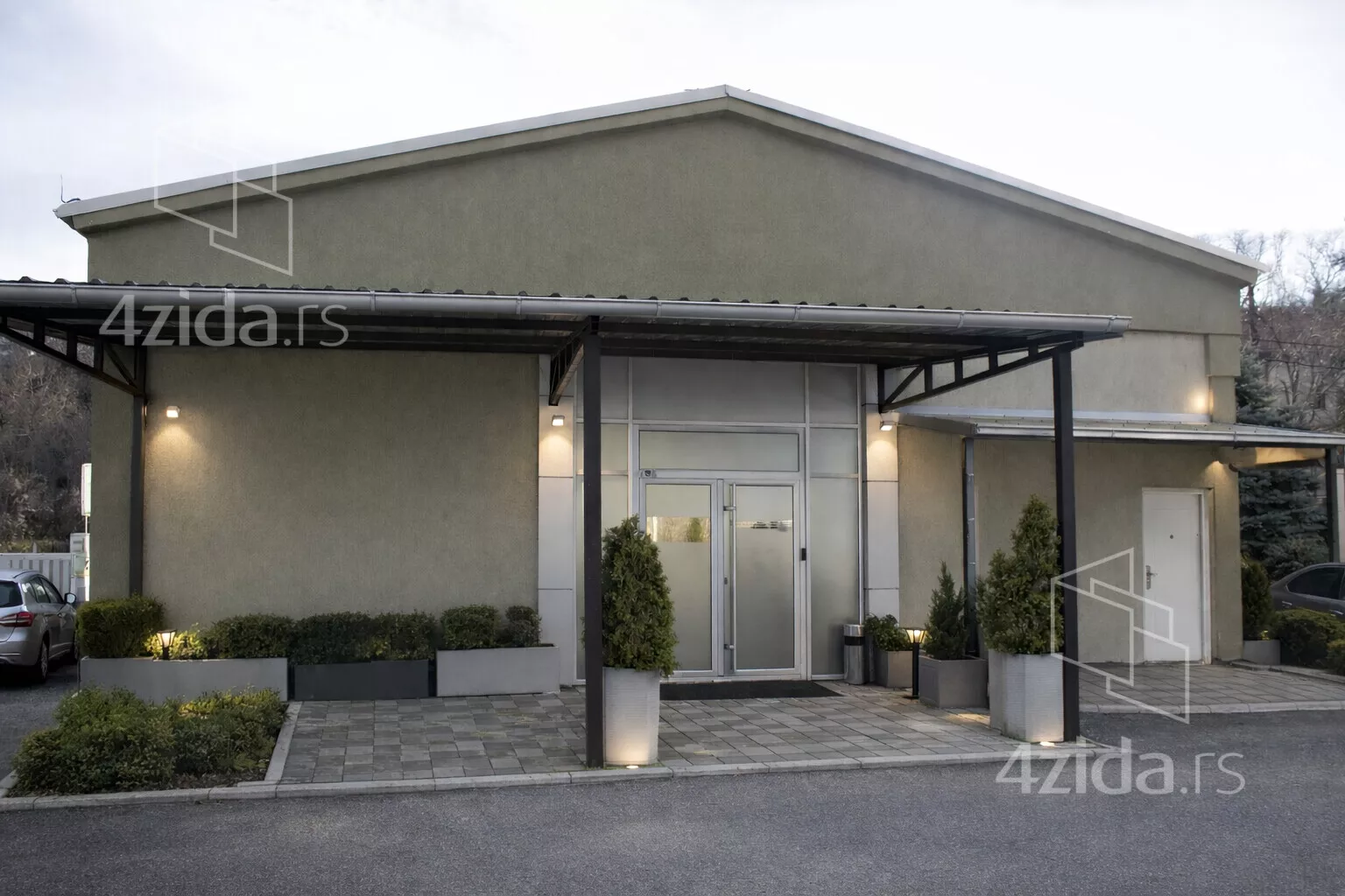 Poslovni prostor | 4zida