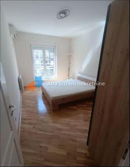 Crveni Krst Vračar | 4zida.rs