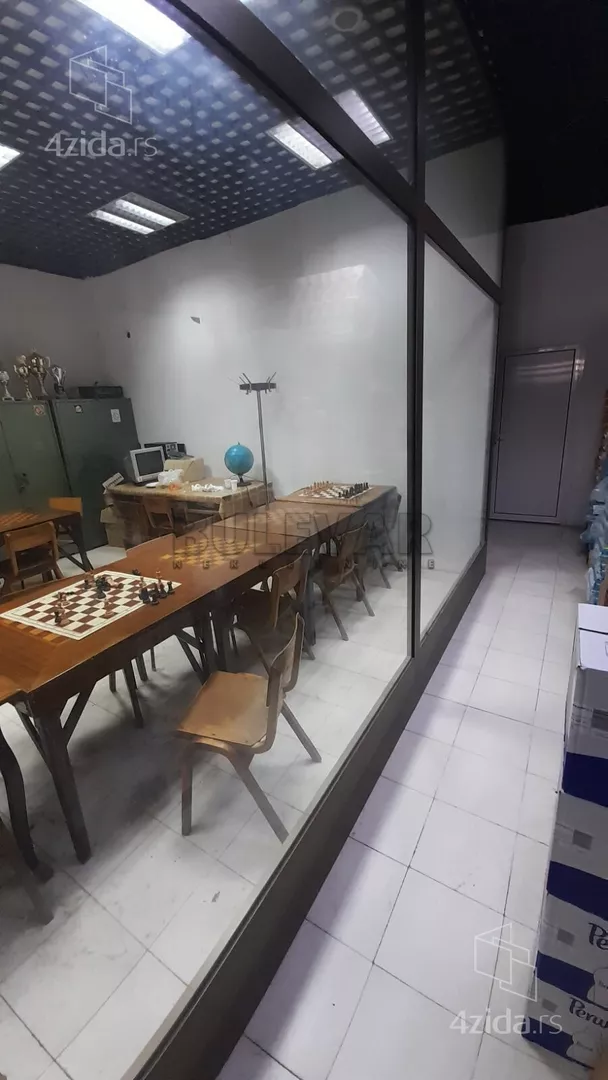 Lokal | 4zida