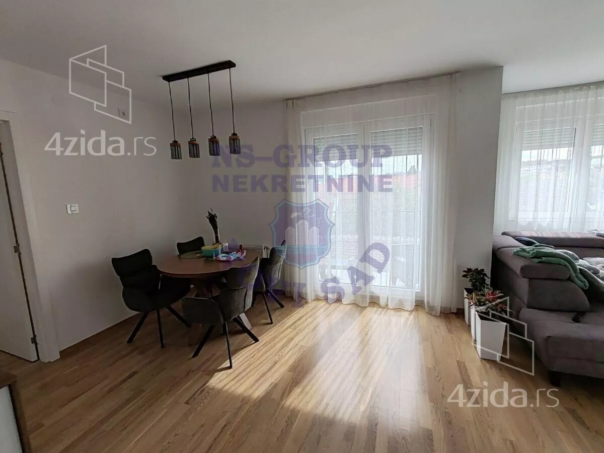 Petosoban stan | 4zida