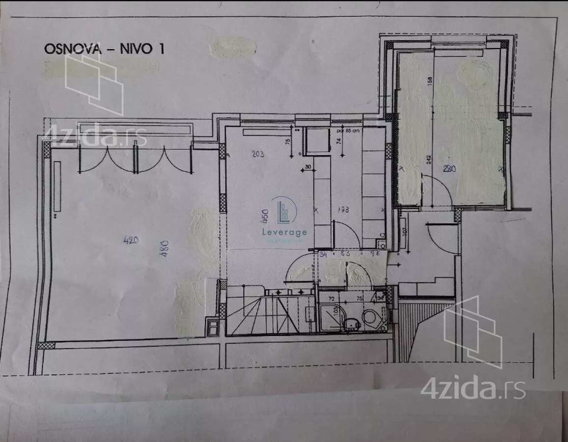 Četvoroiposoban stan | 4zida