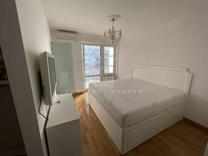 Vladimira Popovića | 4zida.rs