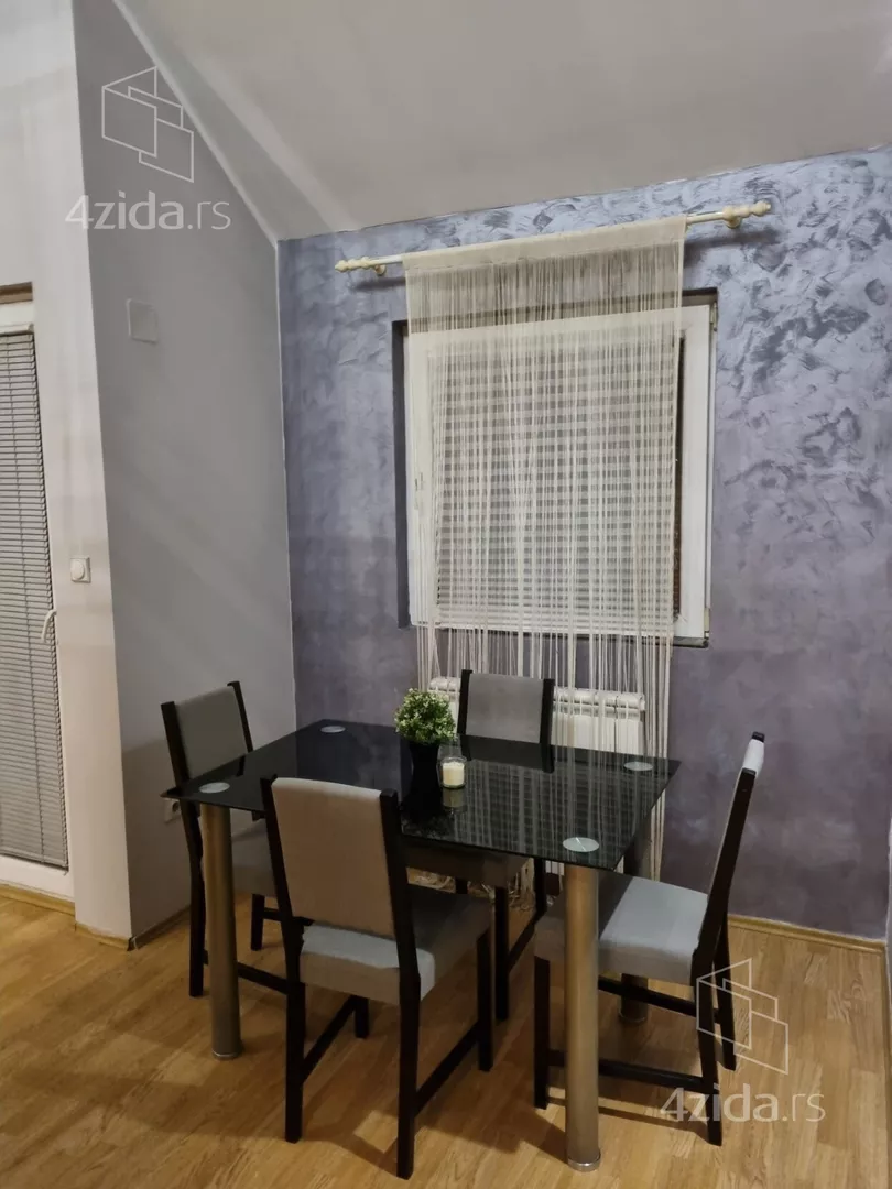 Troiposoban stan | 4zida
