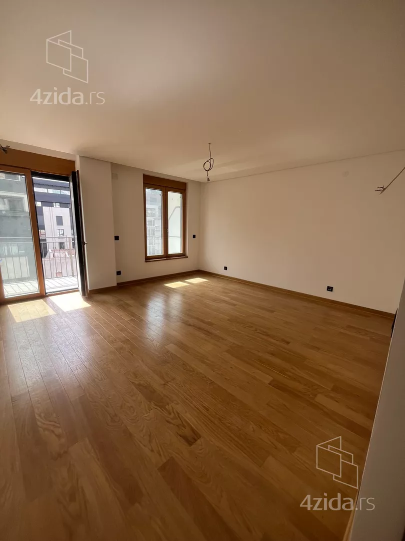 Petosoban stan | 4zida