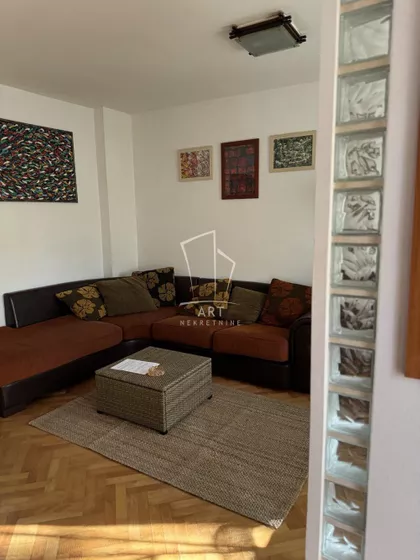 Karađorđeva | 4zida.rs