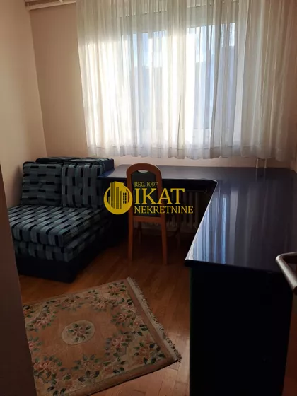 Dečanska | 4zida.rs
