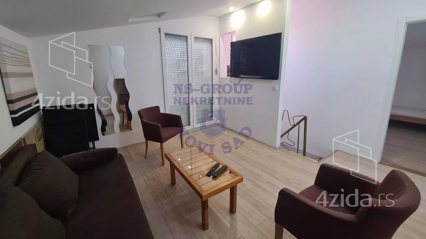 Petosoban stan | 4zida