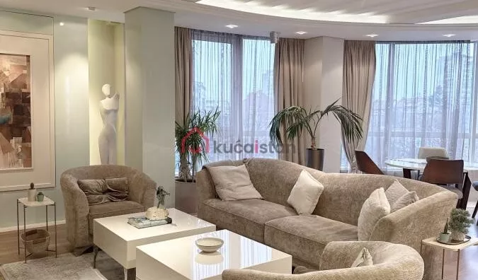 Četvoroiposoban stan | 4zida