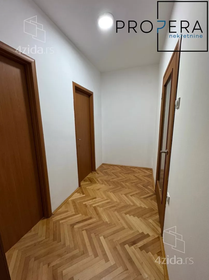 Kancelarija | 4zida