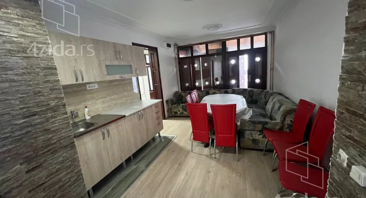 Troiposoban stan | 4zida