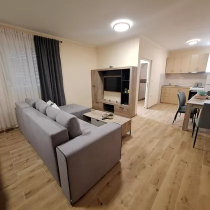 Cara Dušana | 4zida.rs