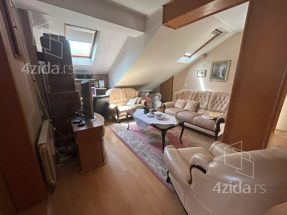 3-etažna kuća | 4zida